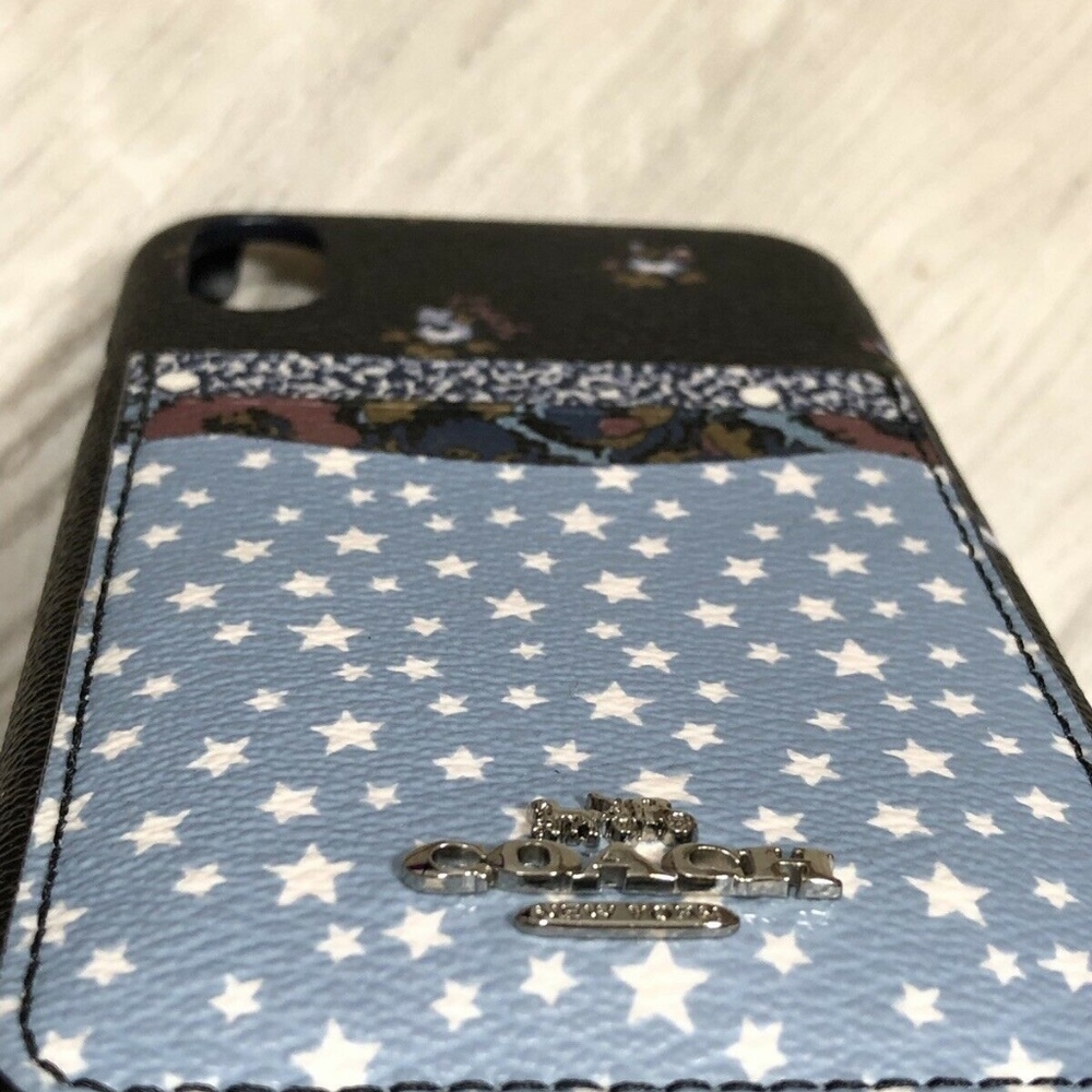 Coach iPhone XR Case With Three credit card slots - Picture 6 of 7